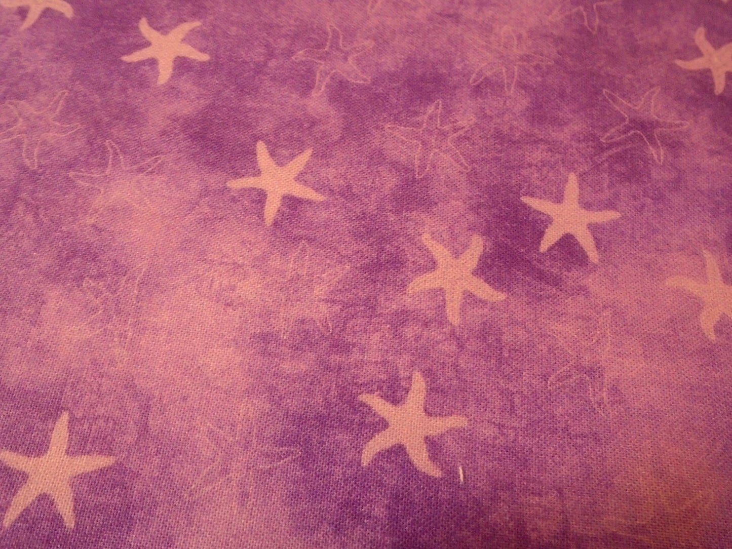 Batiks/purple lite /stars