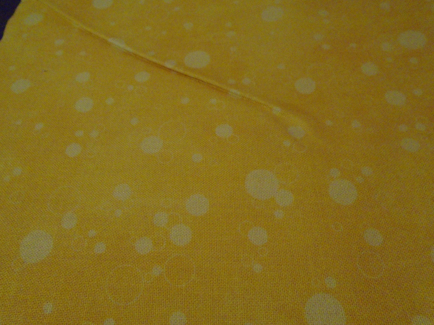Batik/ yellow /dots