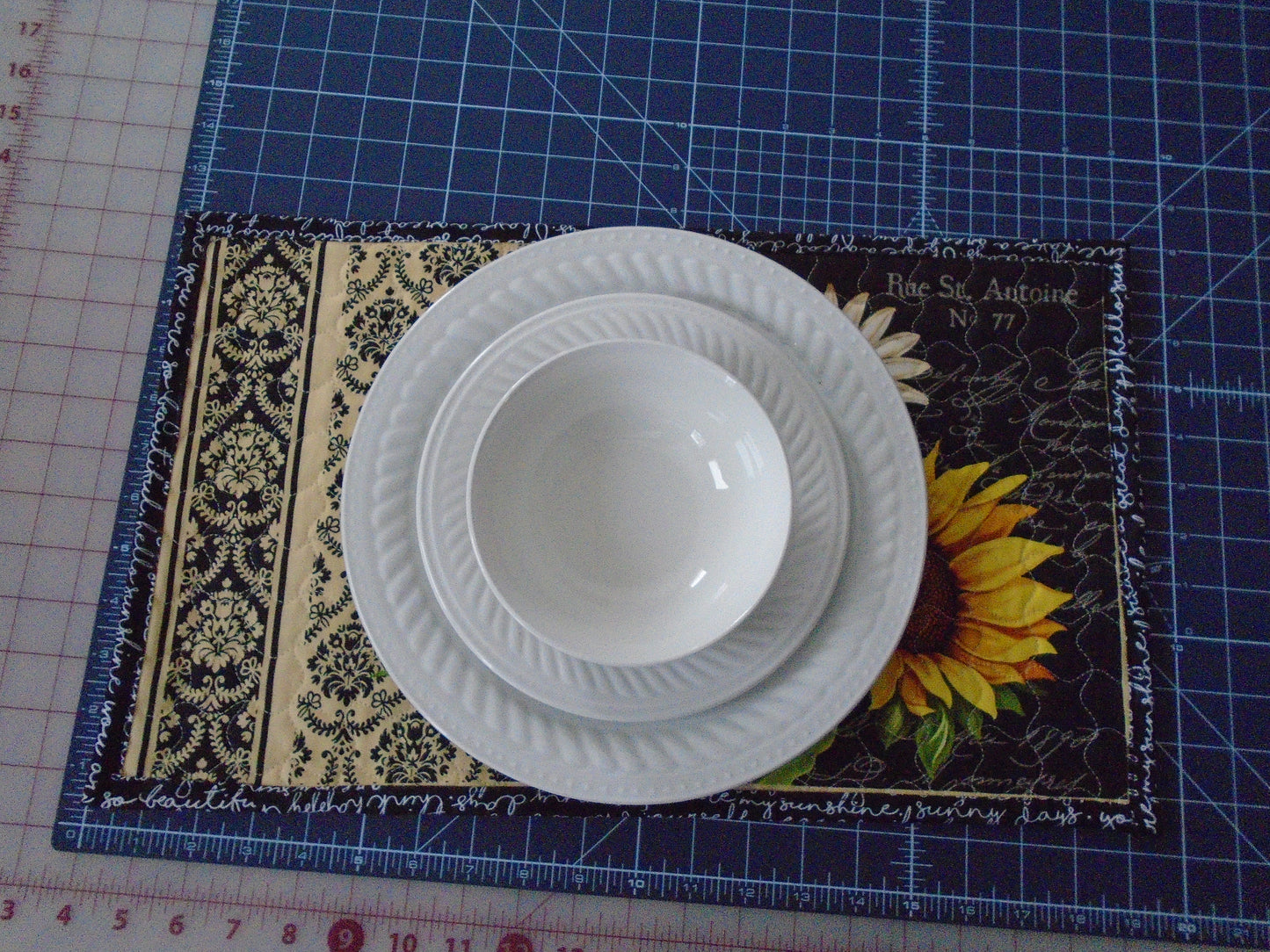 Sun lit blooms Placemats - individual mats